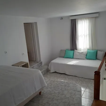 Charissi Hotel Mykonos Town