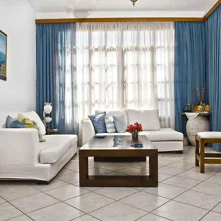 Charissi Hotel 3*