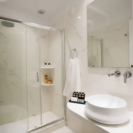 فندق شاريسي