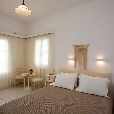 Charissi Hotel 3*
