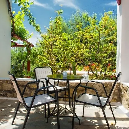 Charissi Otel 3*