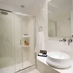 Otel Charissi